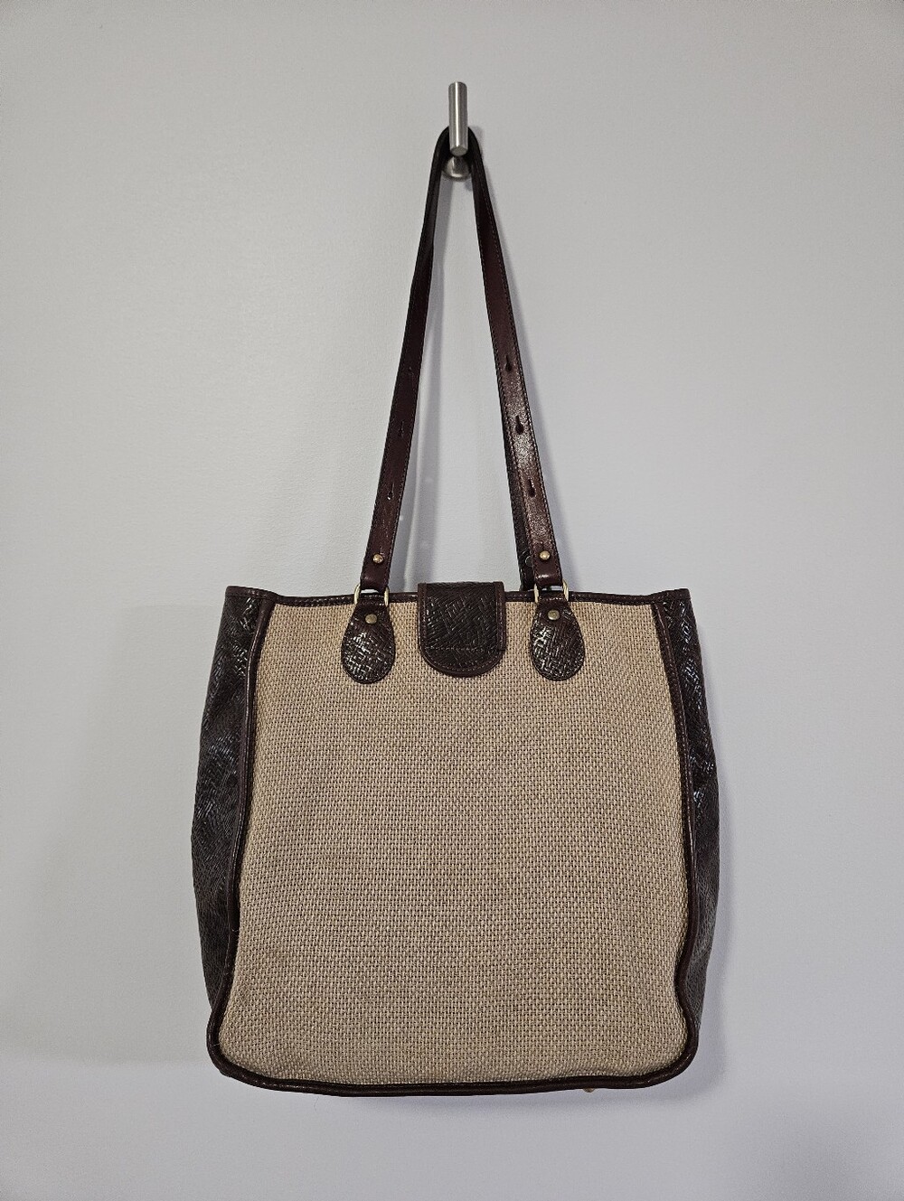 Vintage Brahmin Woven Tan and Brown Shoulder Bag - Picture 4 of 13
